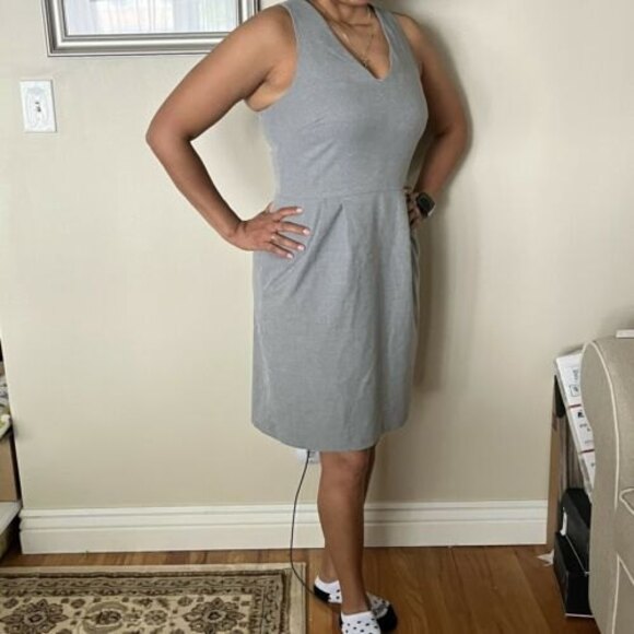Banana Republic Grey Sleeveless V-Neck Side Pockets Back Bow Dress SZ 10 - Picture 1 of 5